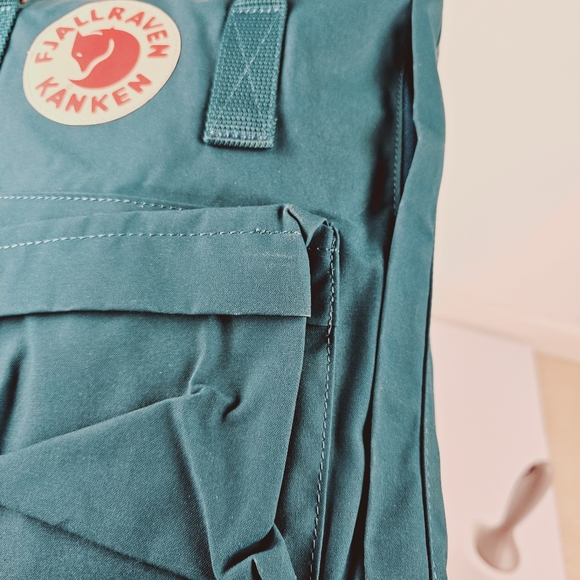 Fjallraven Kanken Backpack in Ocean Green - Excellent Condition - Picture 11 of 16